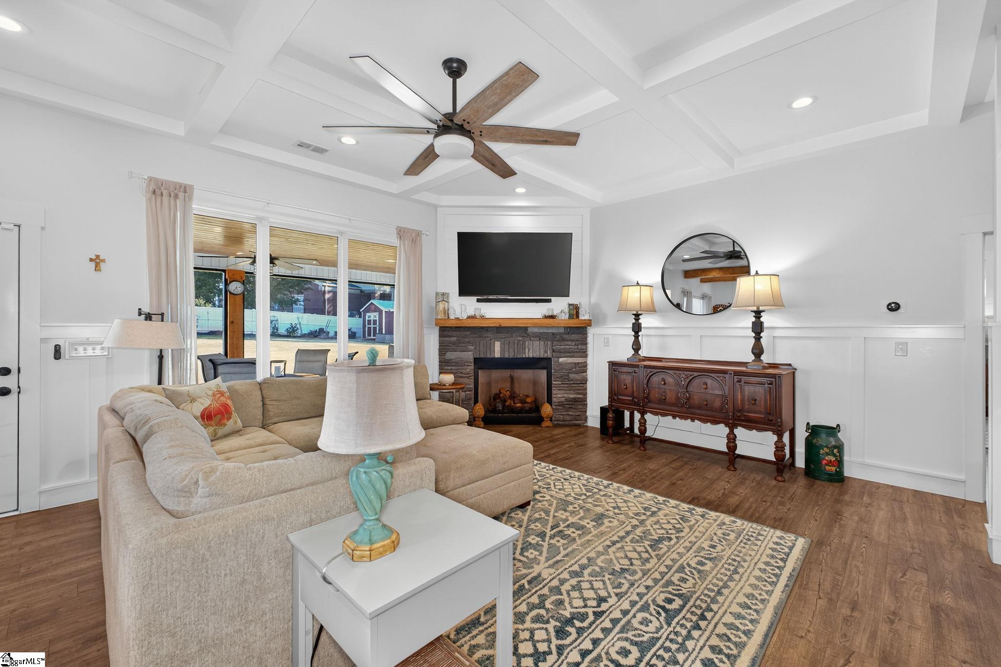 1001 White Oak Drive