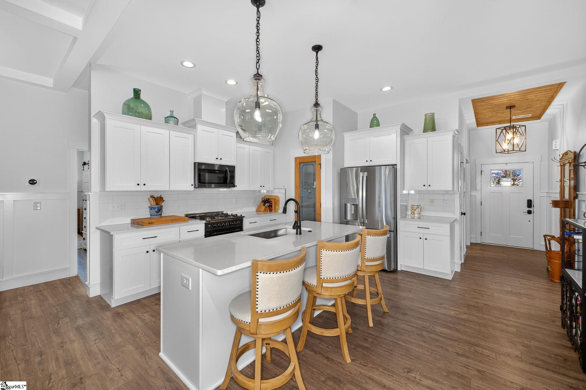 1001 White Oak Drive