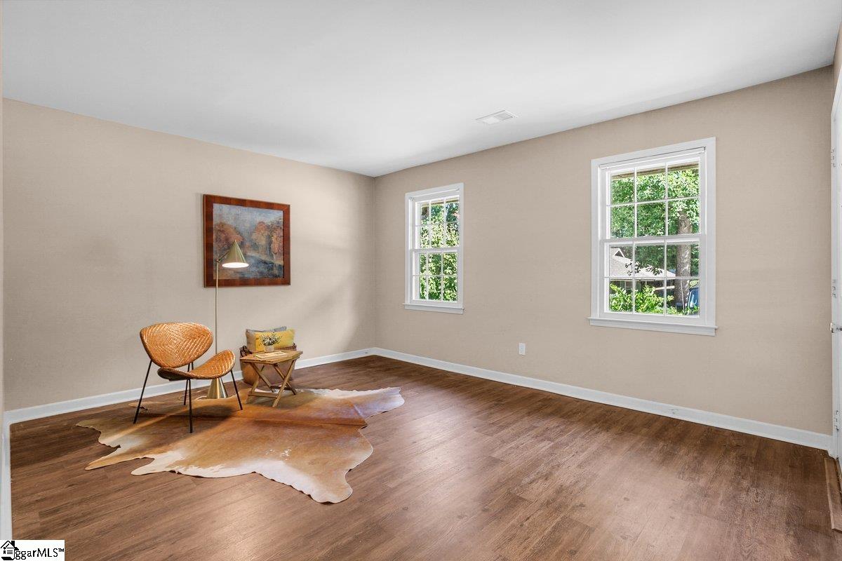 Greenville, South Carolina 29609, United States, 2 Bedrooms Bedrooms, ,1 BathroomBathrooms,Residential,Contingent,172596