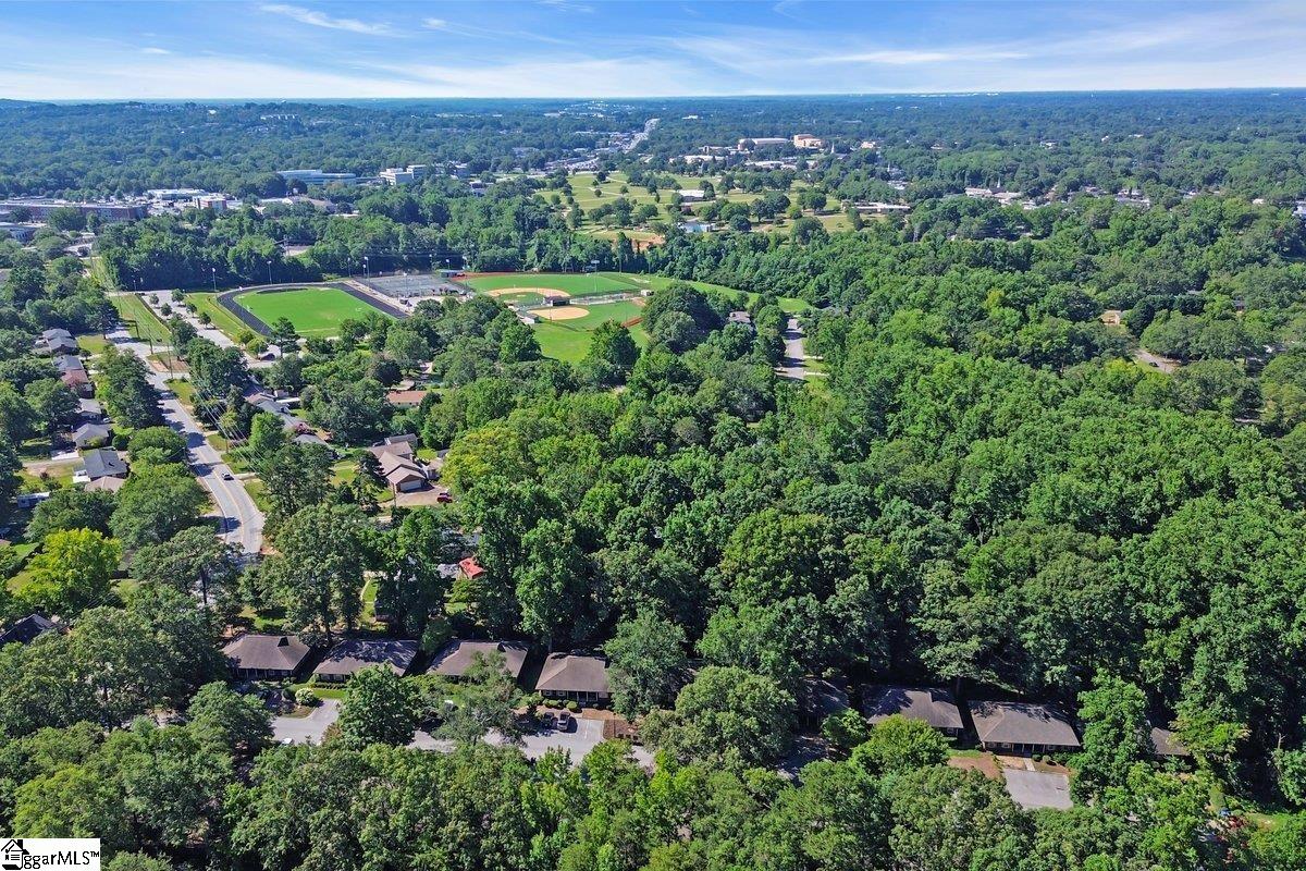 Greenville, South Carolina 29609, United States, 2 Bedrooms Bedrooms, ,1 BathroomBathrooms,Residential,Contingent,172596