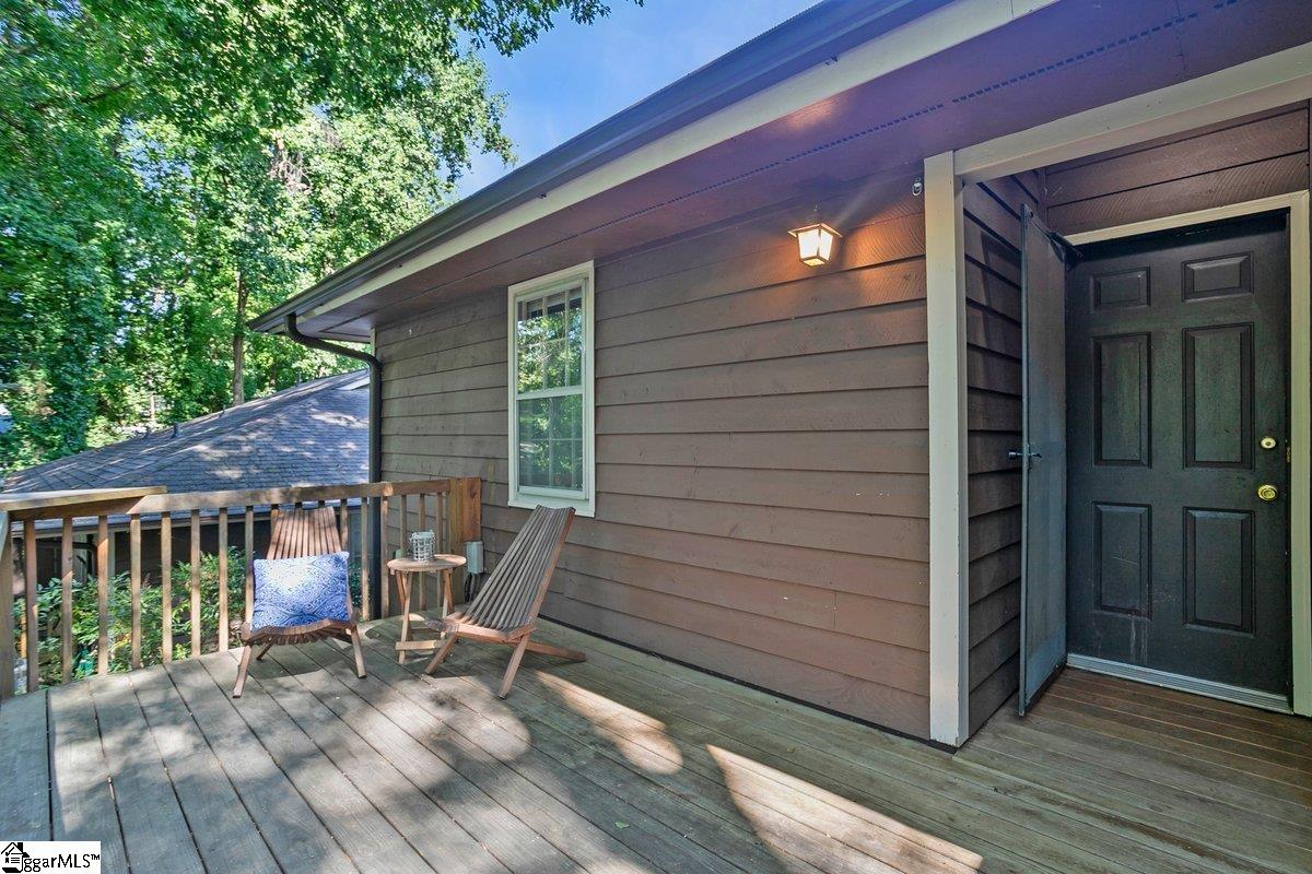 Greenville, South Carolina 29609, United States, 2 Bedrooms Bedrooms, ,1 BathroomBathrooms,Residential,Contingent,172596