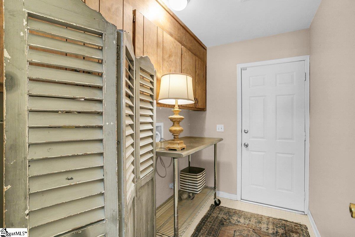 Greenville, South Carolina 29609, United States, 2 Bedrooms Bedrooms, ,1 BathroomBathrooms,Residential,Contingent,172596