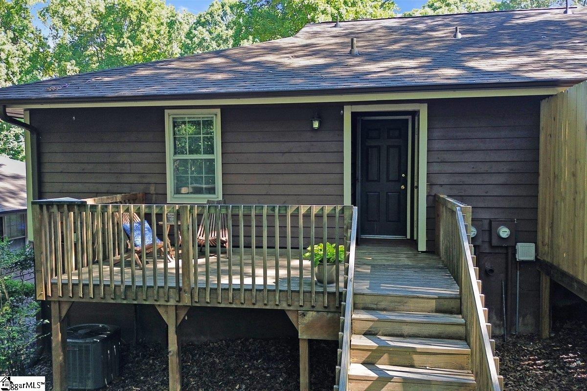 Greenville, South Carolina 29609, United States, 2 Bedrooms Bedrooms, ,1 BathroomBathrooms,Residential,Contingent,172596