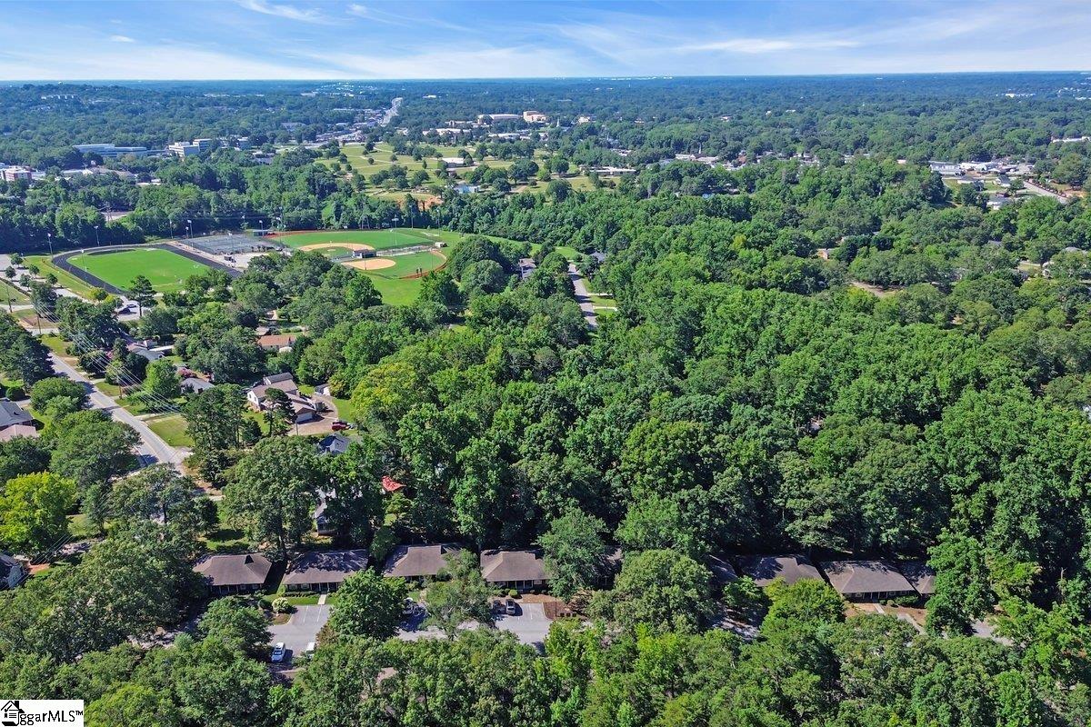 Greenville, South Carolina 29609, United States, 2 Bedrooms Bedrooms, ,1 BathroomBathrooms,Residential,Contingent,172596