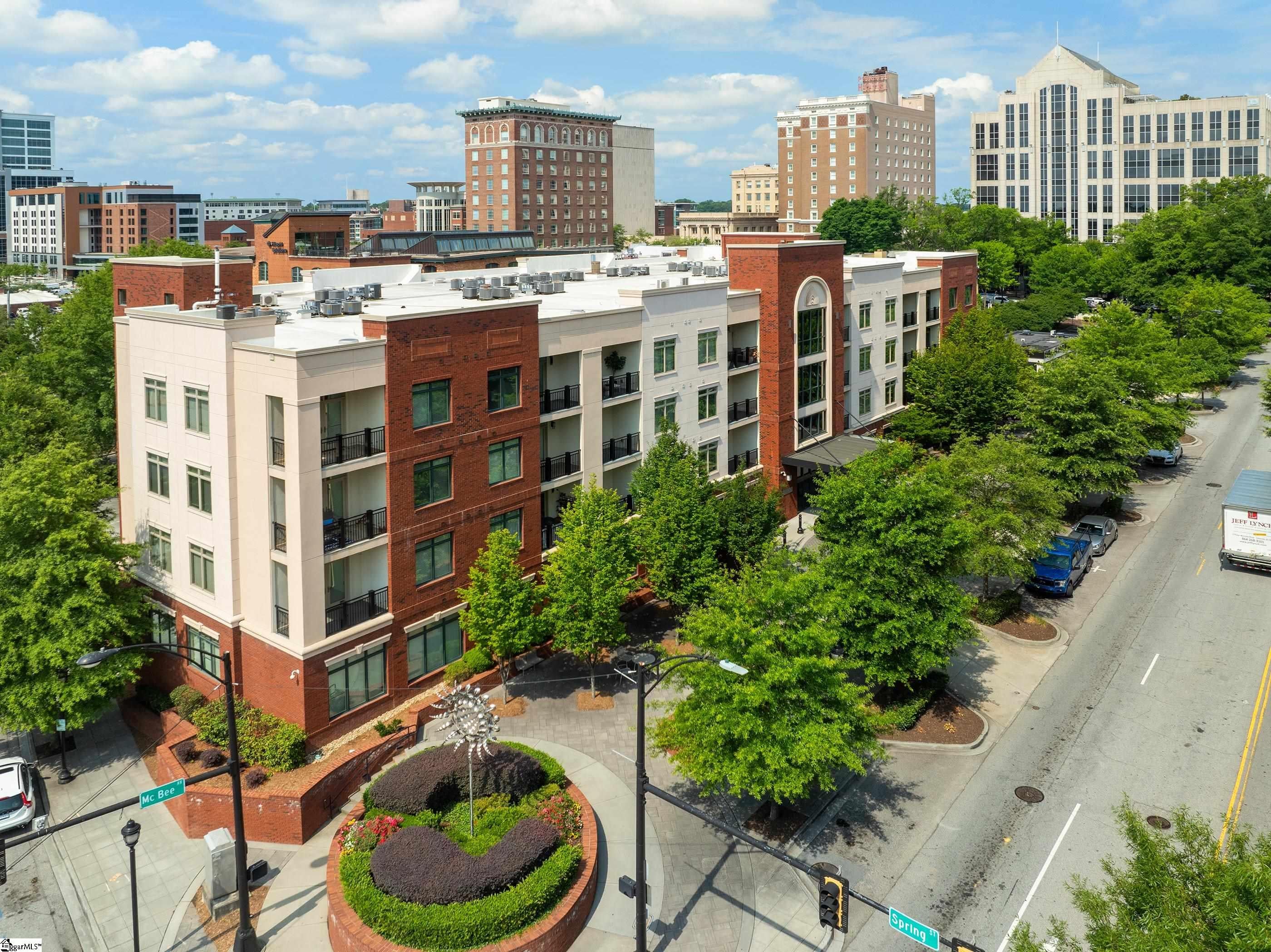 98 E Mcbee Avenue Unit 107