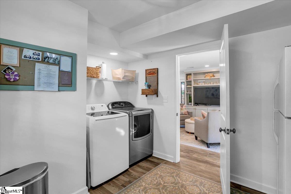 Greenville, South Carolina 29607, United States, 3 Bedrooms Bedrooms, ,2 BathroomsBathrooms,Residential,Contingent,204084