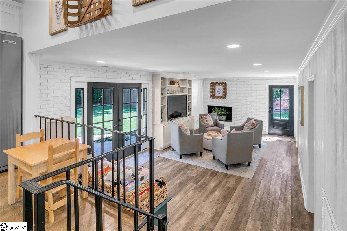 Greenville, South Carolina 29607, United States, 3 Bedrooms Bedrooms, ,2 BathroomsBathrooms,Residential,Contingent,204084