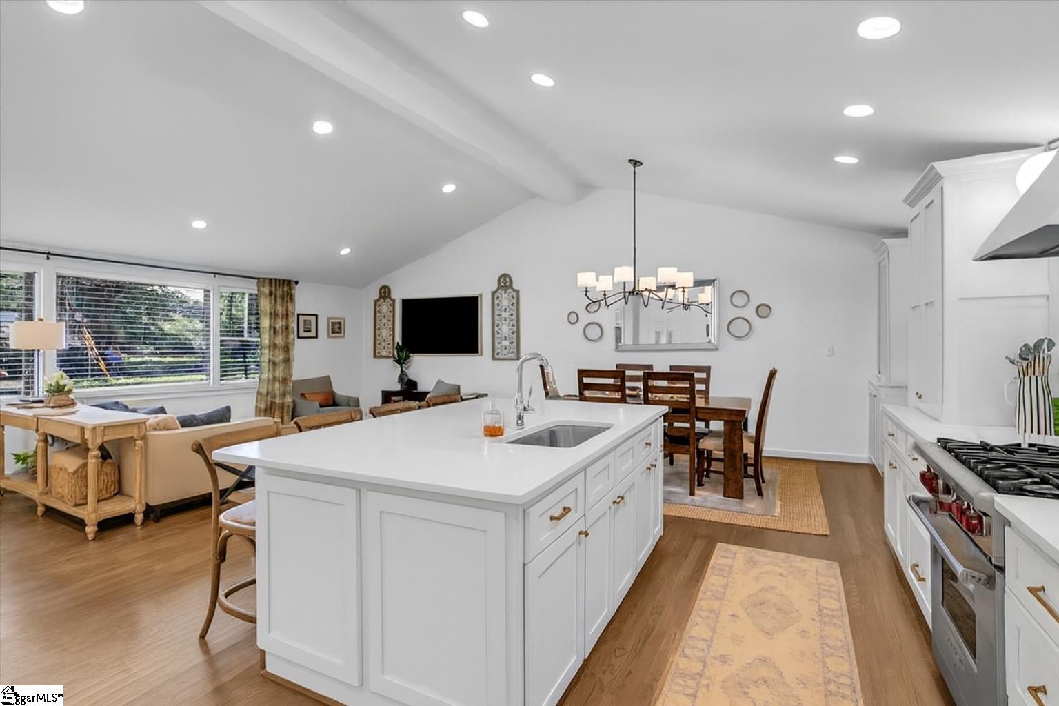 Greenville, South Carolina 29607, United States, 3 Bedrooms Bedrooms, ,2 BathroomsBathrooms,Residential,Contingent,204084