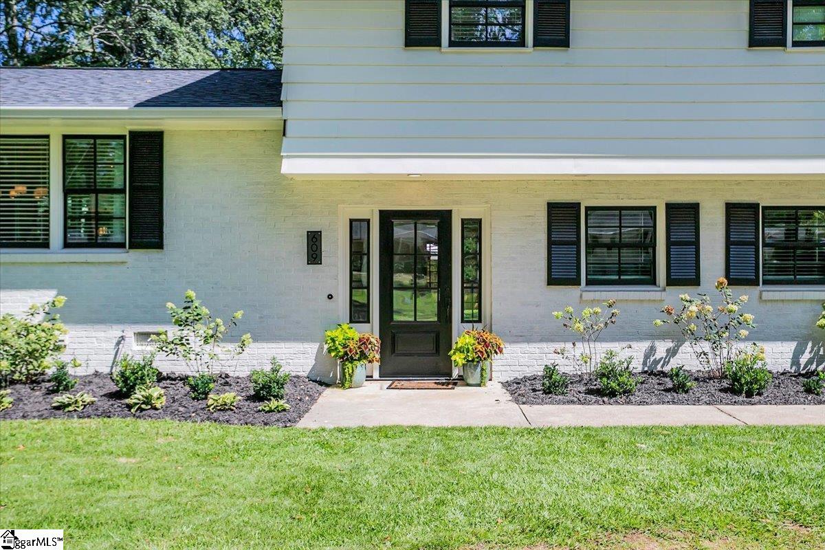 Greenville, South Carolina 29607, United States, 3 Bedrooms Bedrooms, ,2 BathroomsBathrooms,Residential,Contingent,204084