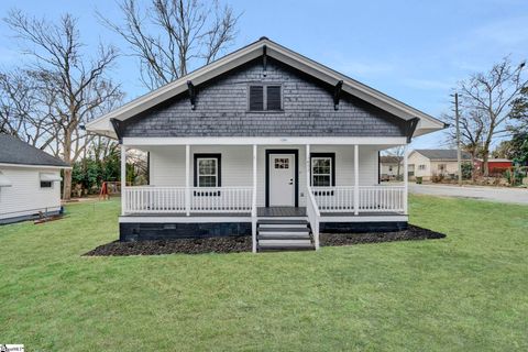 Photo of 402 Elm Street, Gaffney, SC 29340 (MLS # 1580677)