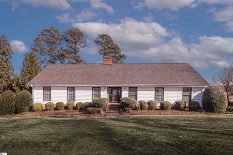 Photo of 204 Muirfield Drive, Easley, SC 29642 (MLS # 1582116)
