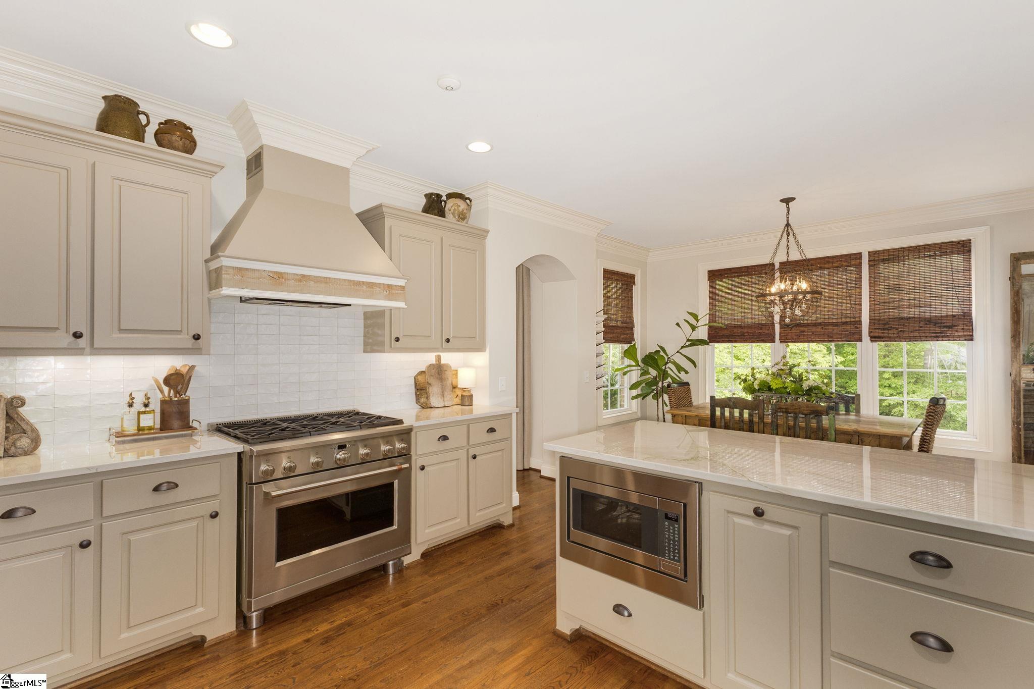 Greer, South Carolina 29651, United States, 4 Bedrooms Bedrooms, ,5 BathroomsBathrooms,Residential,Contingent,118709