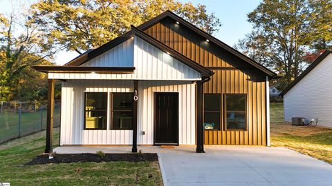 Photo of 10 Bobo Street, Inman, SC 29349 (MLS # 1574240)