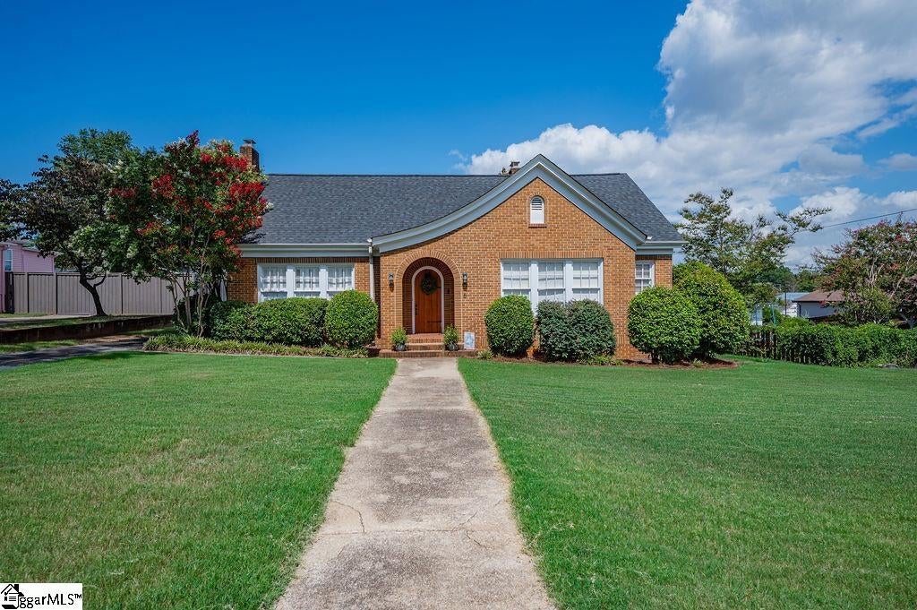 6 Oakland Avenue, Inman, SC, 29349