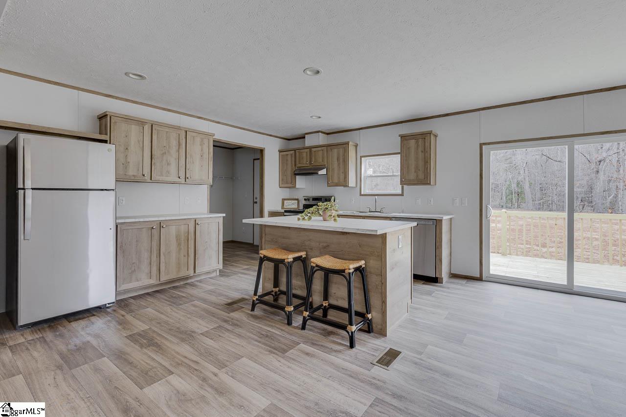 844 Black Snake Road, Easley, SC Home for Sale 3 844 Black Snake Road