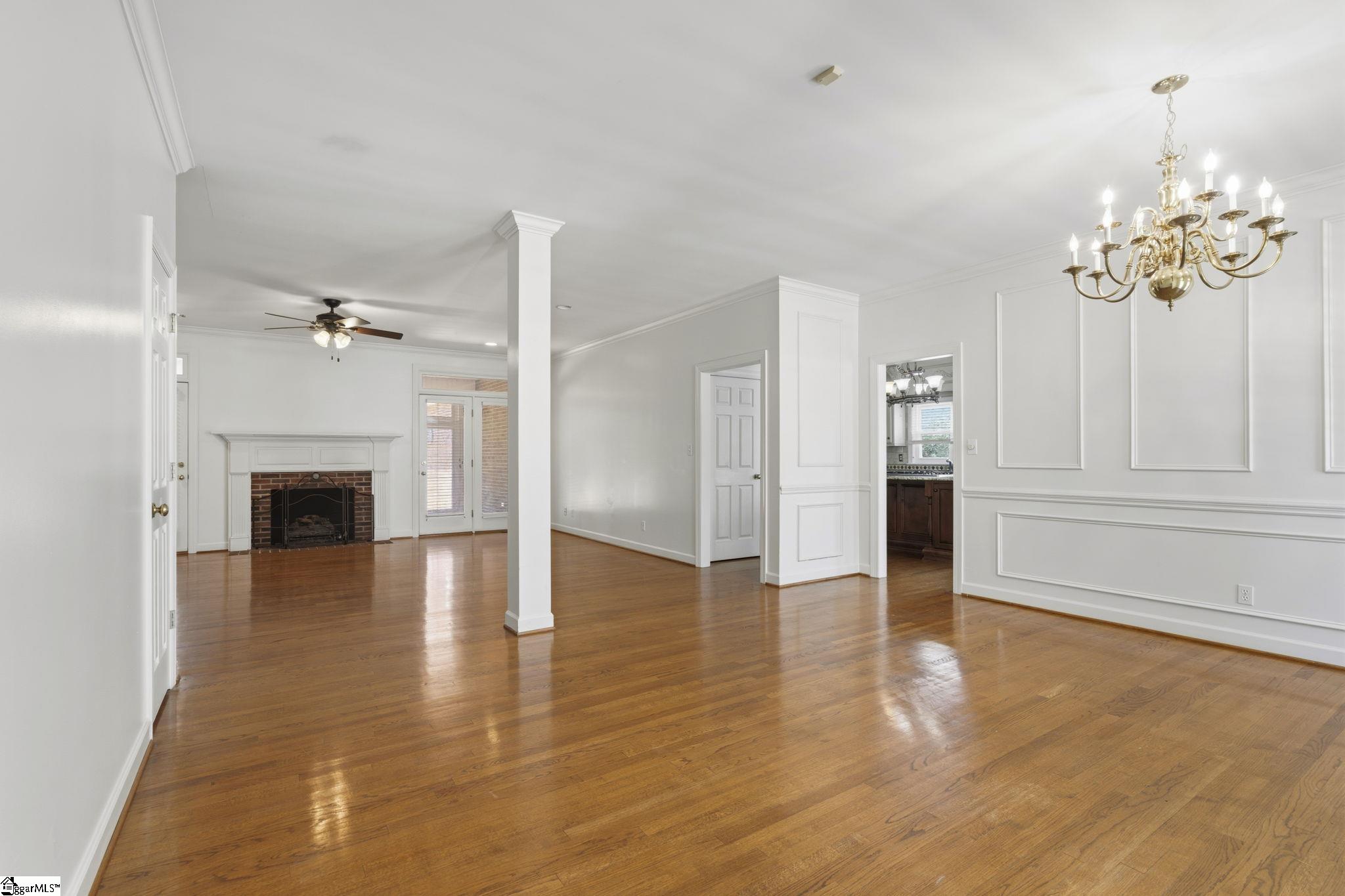 313 N Oakley Lane