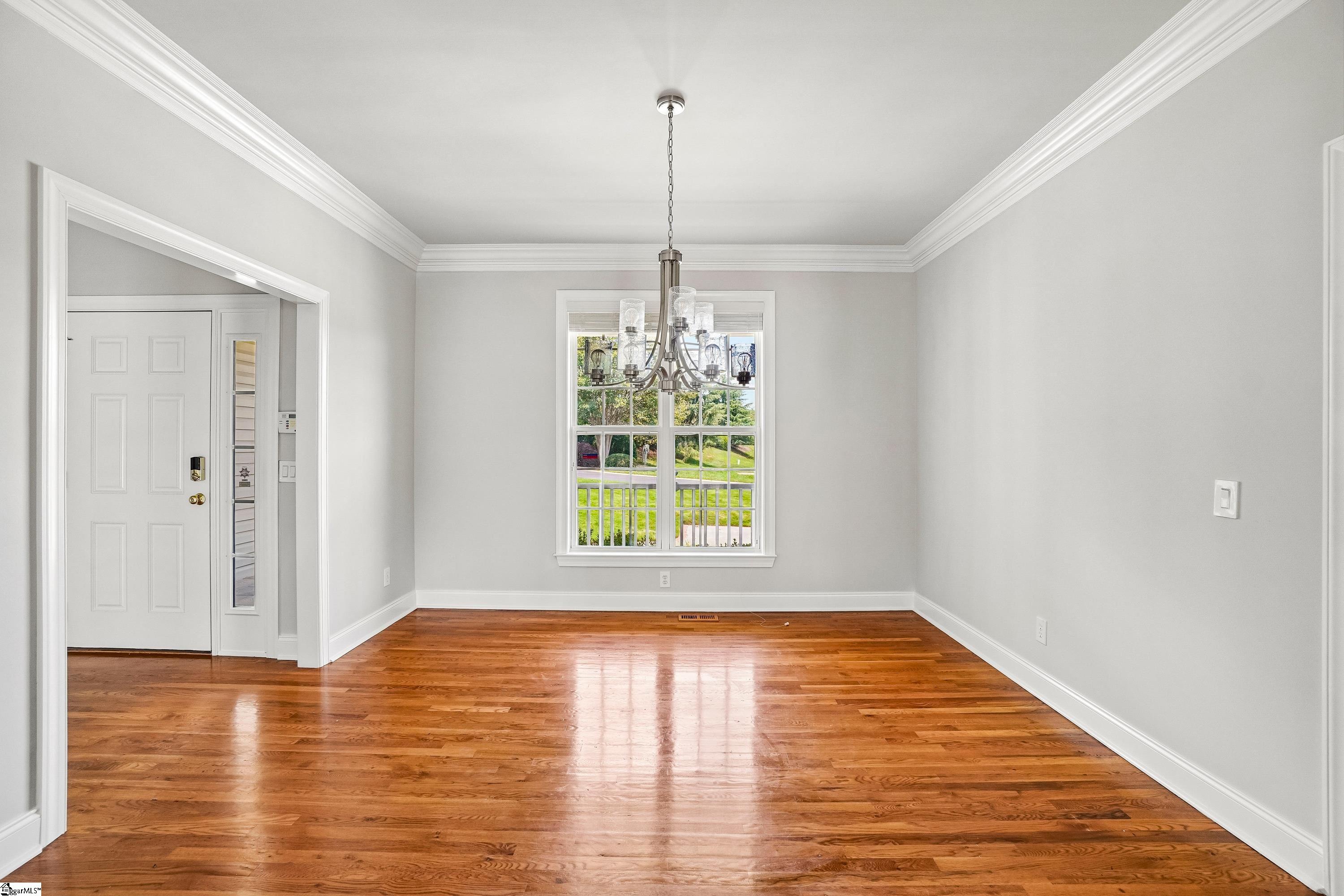 2 Lake Lennox Drive