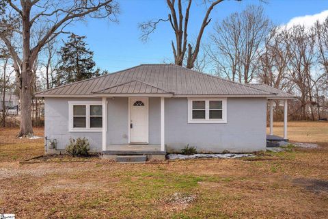 Photo of 20 Sanders Street, Honea Path, SC 29654 (MLS # 1580658)