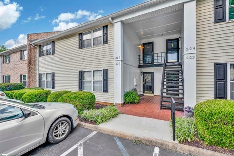 Photo of 925 Cleveland Street Unit 222, Greenville, SC 29601 (MLS # 1602646)