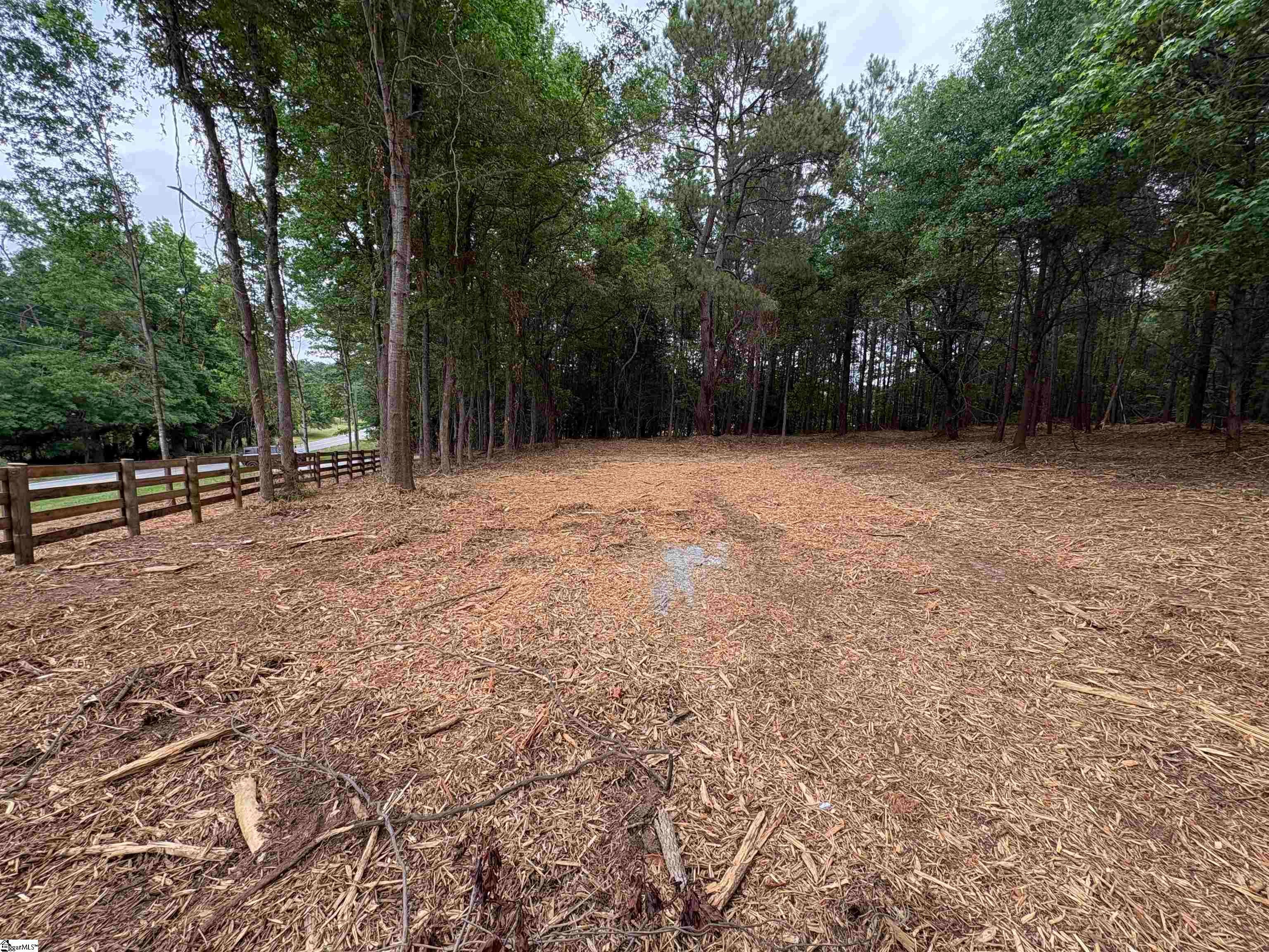 221 Glenn Ferry Road