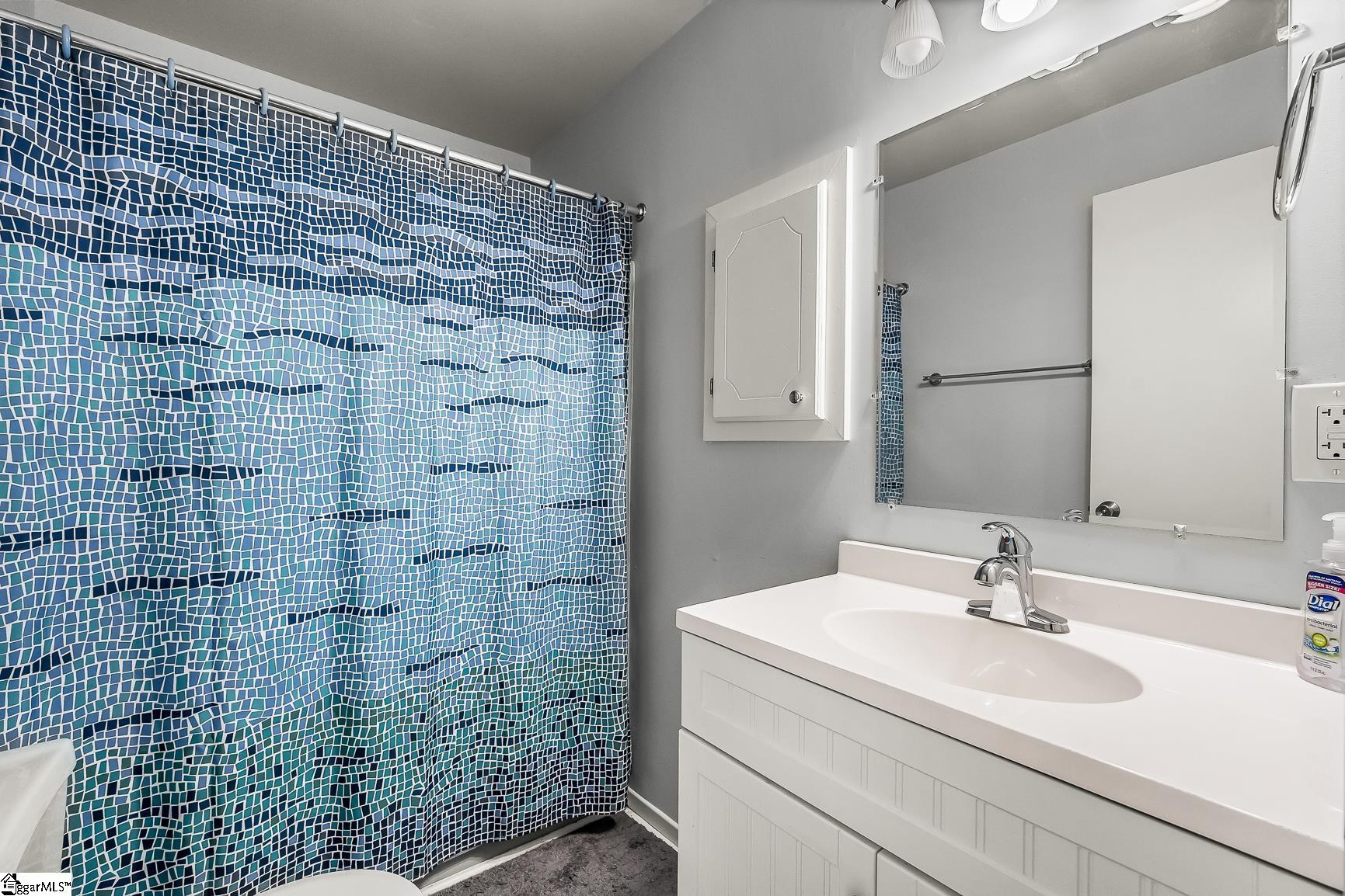 Anderson, South Carolina 29624, United States, 3 Bedrooms Bedrooms, ,2 BathroomsBathrooms,Residential,Contingent,208324