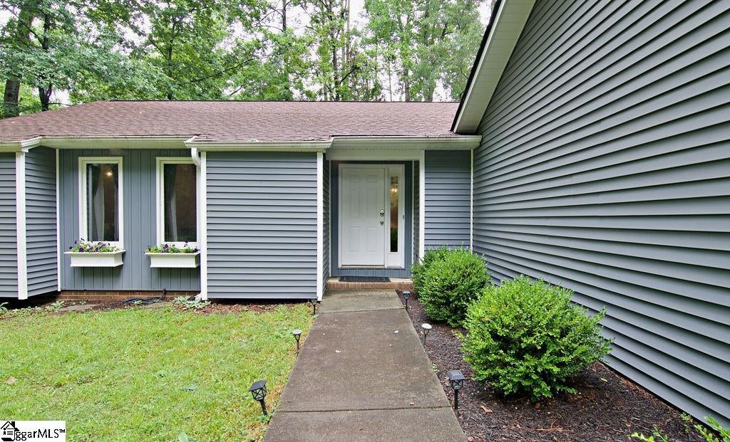 1279 Coneross Point Drive