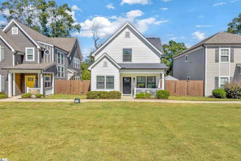 Photo of 16 Ridge Knoll Circle, Greenville, SC 29607 (MLS # 1571121)