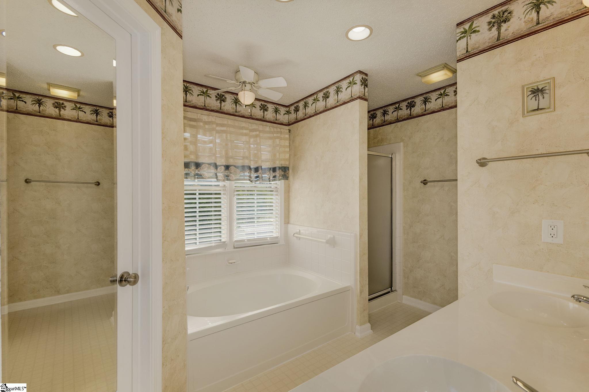 Mauldin, South Carolina 29662, United States, 4 Bedrooms Bedrooms, ,3 BathroomsBathrooms,Residential,Active,163293