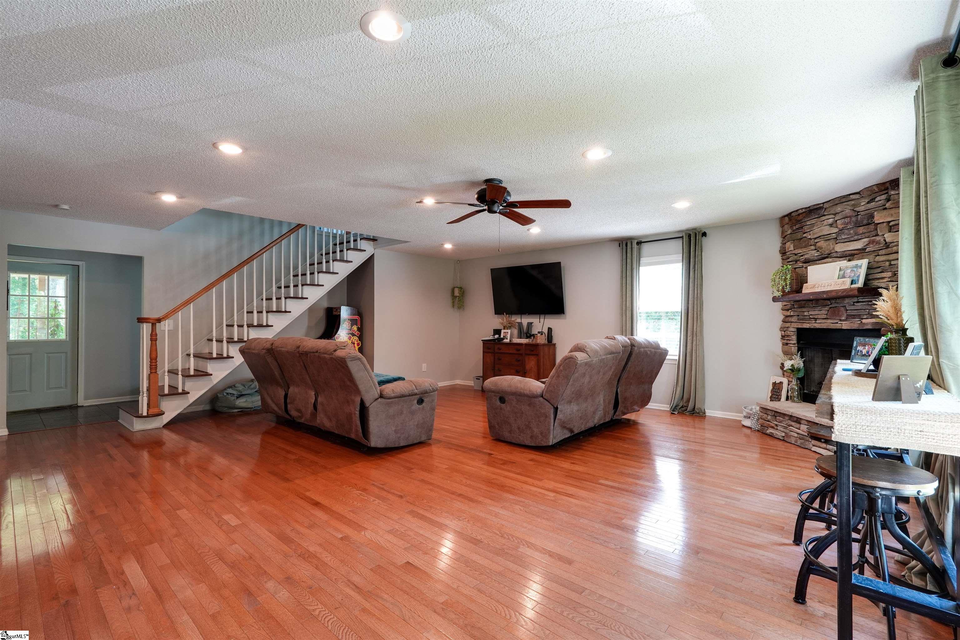 213 Quail Creek Drive