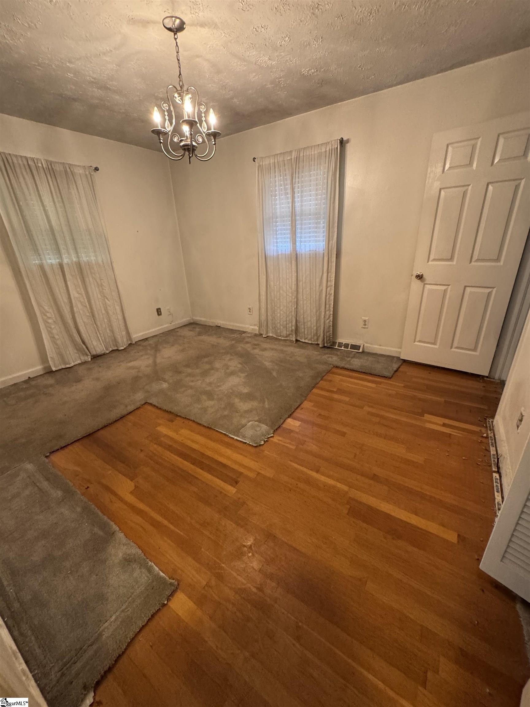 Greenville, South Carolina 29609, United States, 3 Bedrooms Bedrooms, ,2 BathroomsBathrooms,Residential,Pending,154868