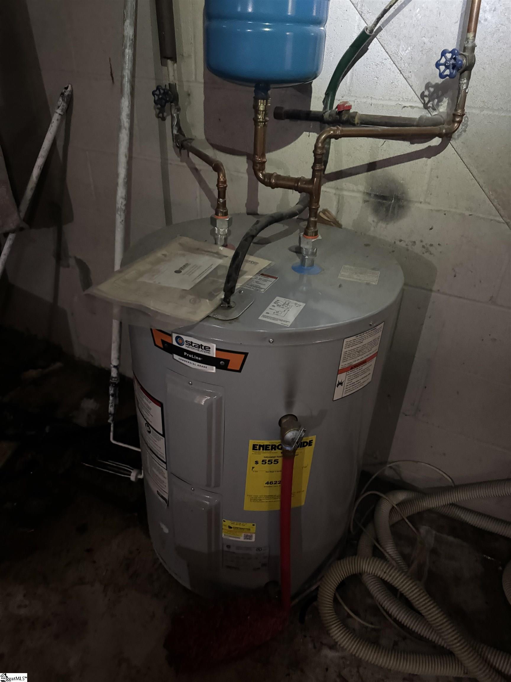 Greenville, South Carolina 29609, United States, 3 Bedrooms Bedrooms, ,2 BathroomsBathrooms,Residential,Pending,154868