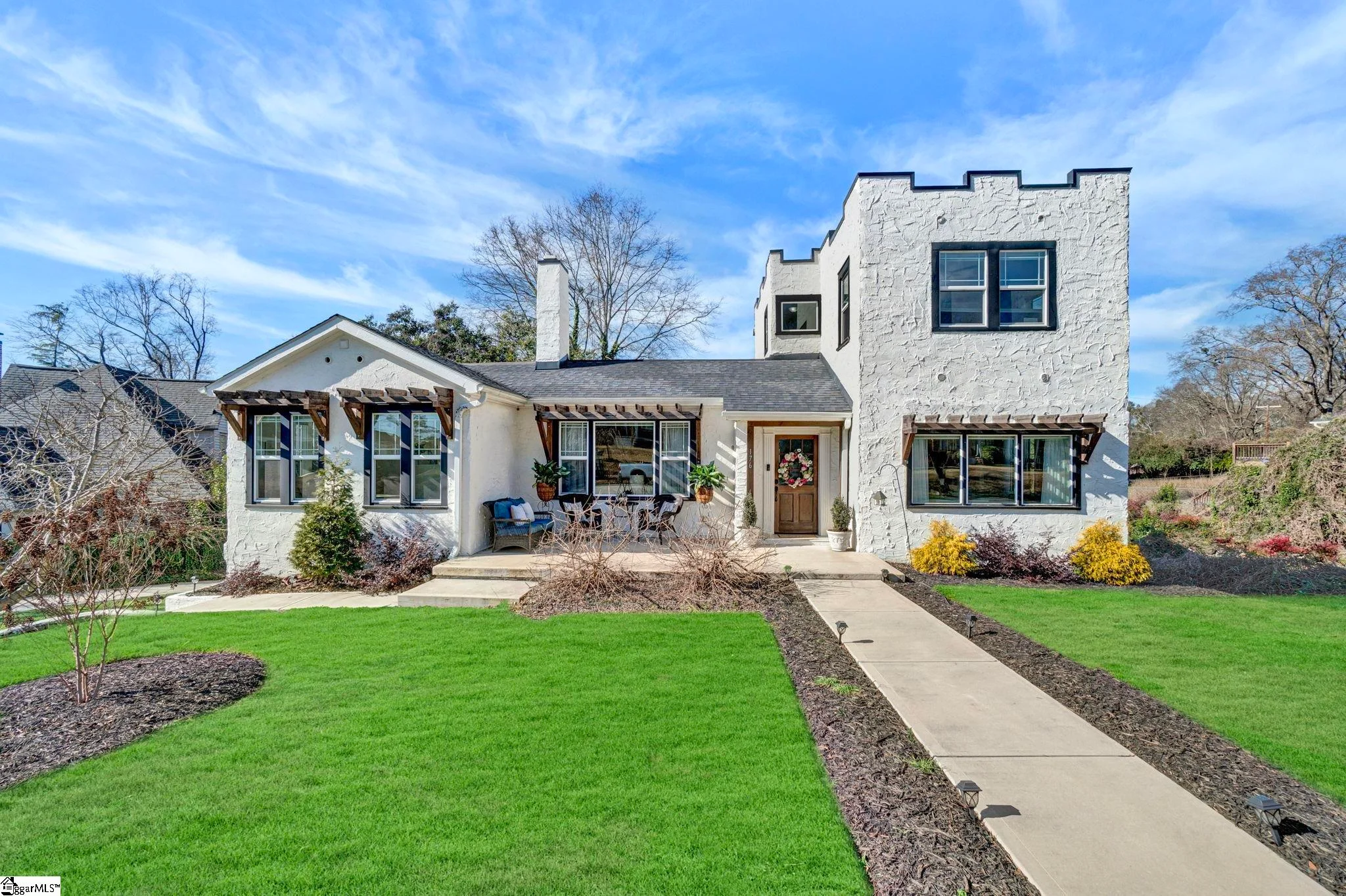 176 E Victoria Road