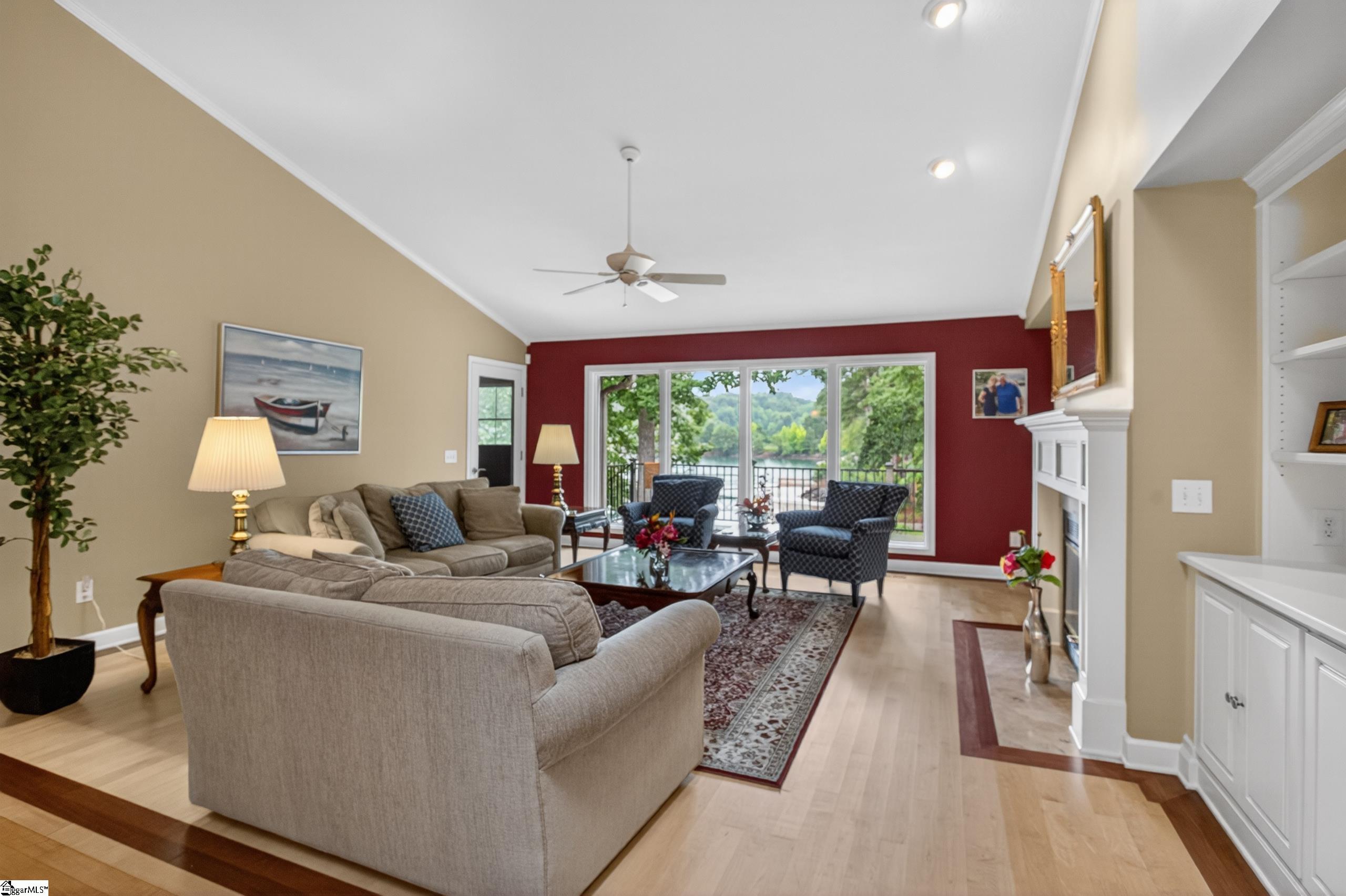 308 South Reach Lane