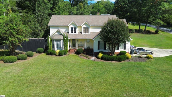 515 PARKVIEW DR, LAURENS, SC 29360 - Image 2cb8b4167aac77e00447f7ff659d7e1b/1482038671