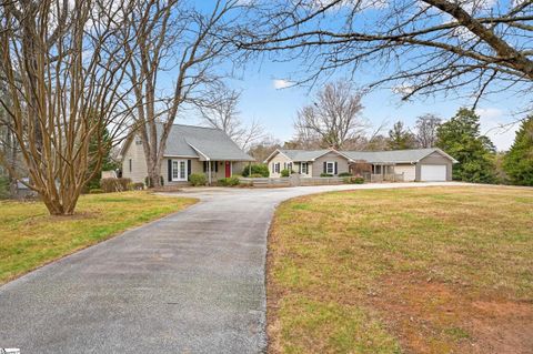 Photo of 705 Hooper Creek Road, Tryon, SC 28782 (MLS # 1578572)