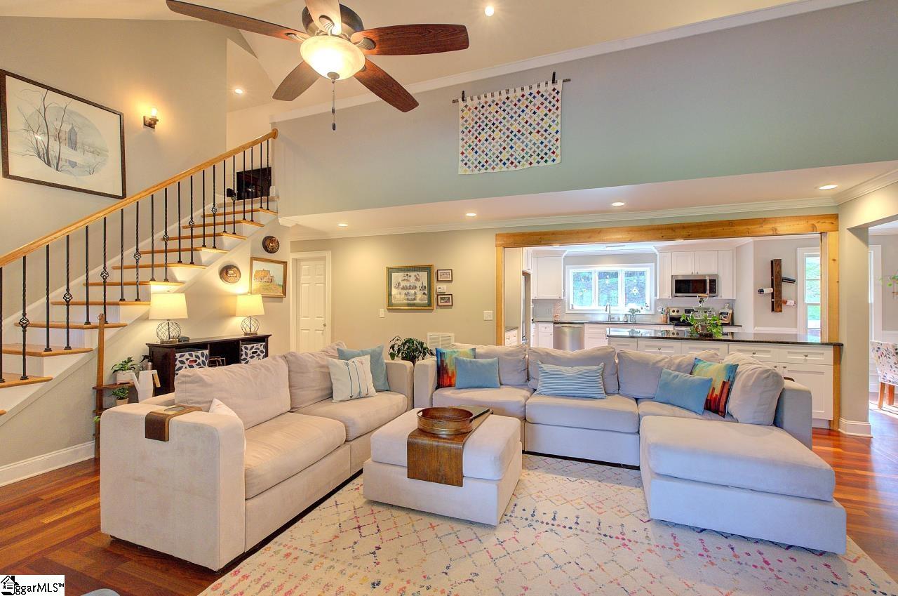 Fountain Inn, South Carolina 29644, United States, 4 Bedrooms Bedrooms, ,3 BathroomsBathrooms,Residential,Contingent,135720