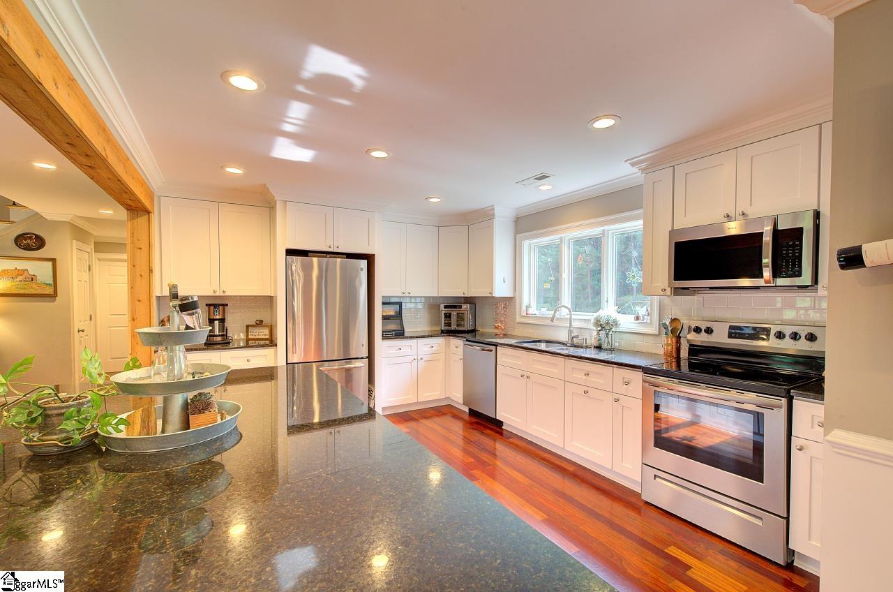 Fountain Inn, South Carolina 29644, United States, 4 Bedrooms Bedrooms, ,3 BathroomsBathrooms,Residential,Contingent,135720