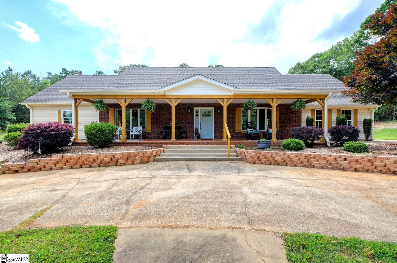 Fountain Inn, South Carolina 29644, United States, 4 Bedrooms Bedrooms, ,3 BathroomsBathrooms,Residential,Contingent,135720