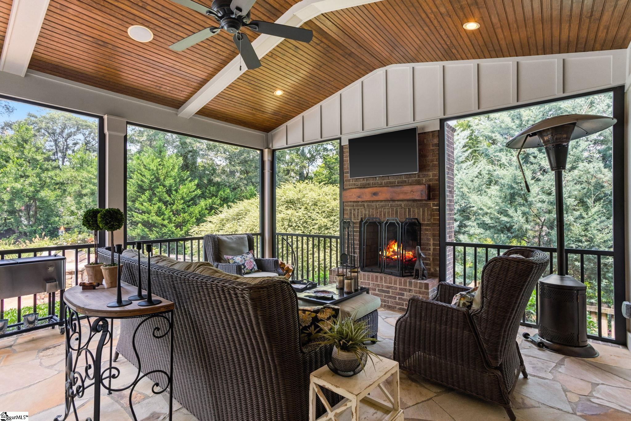 16 Willow Springs Drive