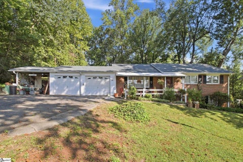 Photo of 308 Alta Vista Circle, Travelers Rest, SC 29690 (MLS # 1604192)