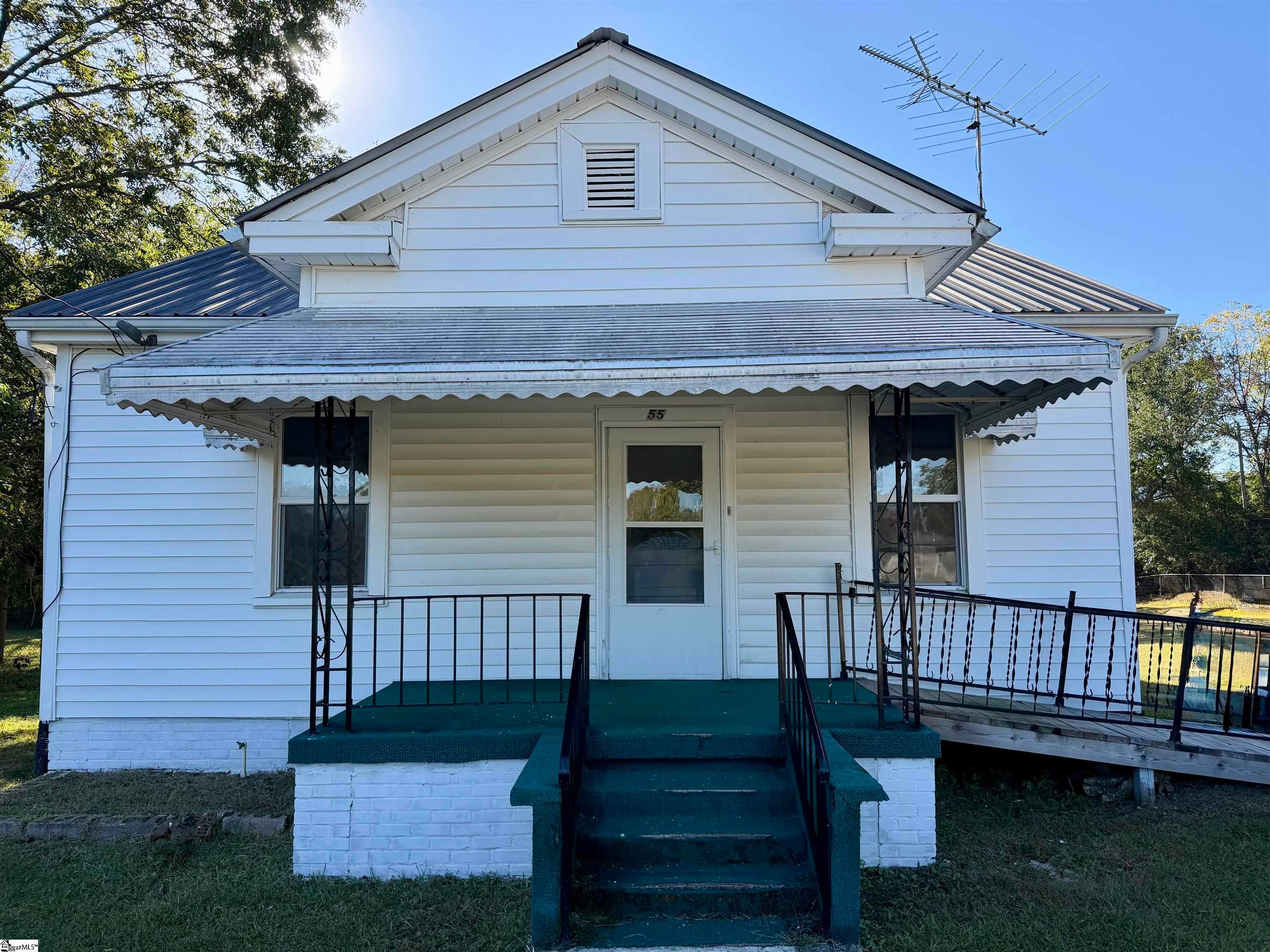 Real Estate Search 1 550 Leaman Avenue