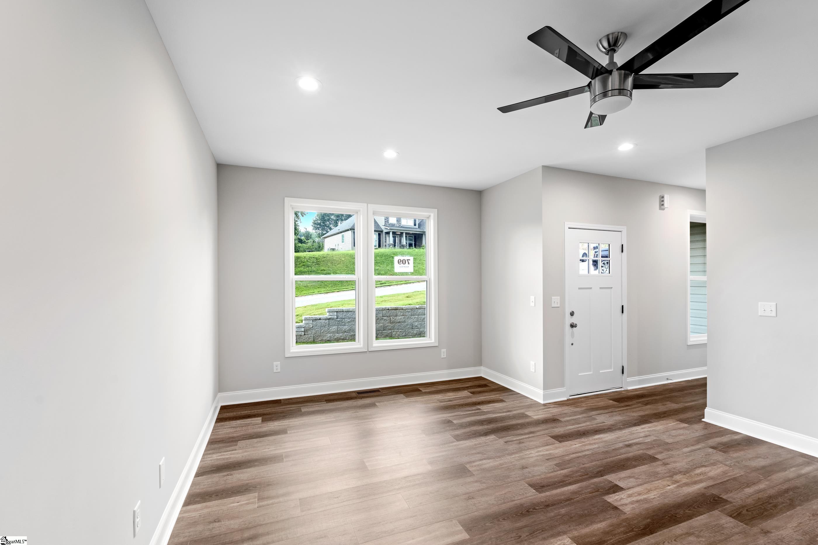 Greenville, South Carolina 29617, United States, 5 Bedrooms Bedrooms, ,4 BathroomsBathrooms,Residential,Active,170117