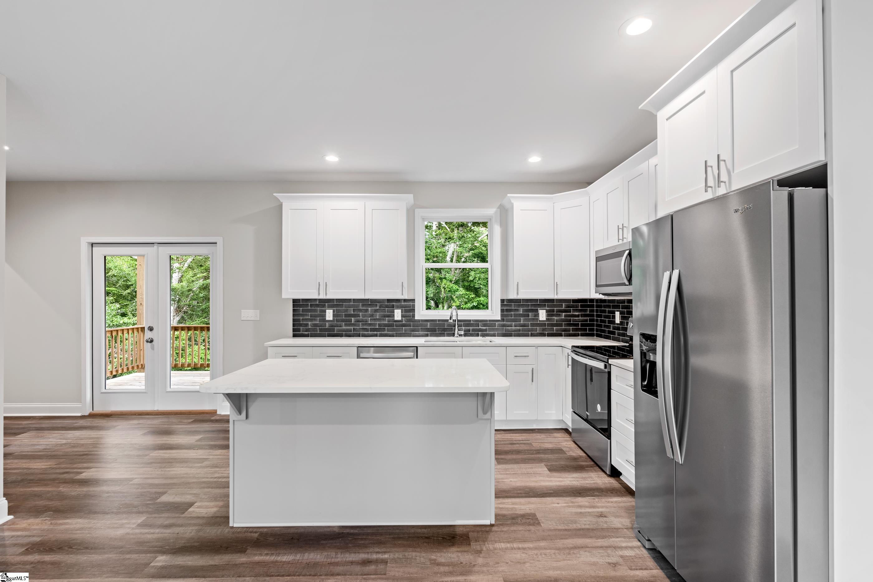 Greenville, South Carolina 29617, United States, 5 Bedrooms Bedrooms, ,4 BathroomsBathrooms,Residential,Active,170117