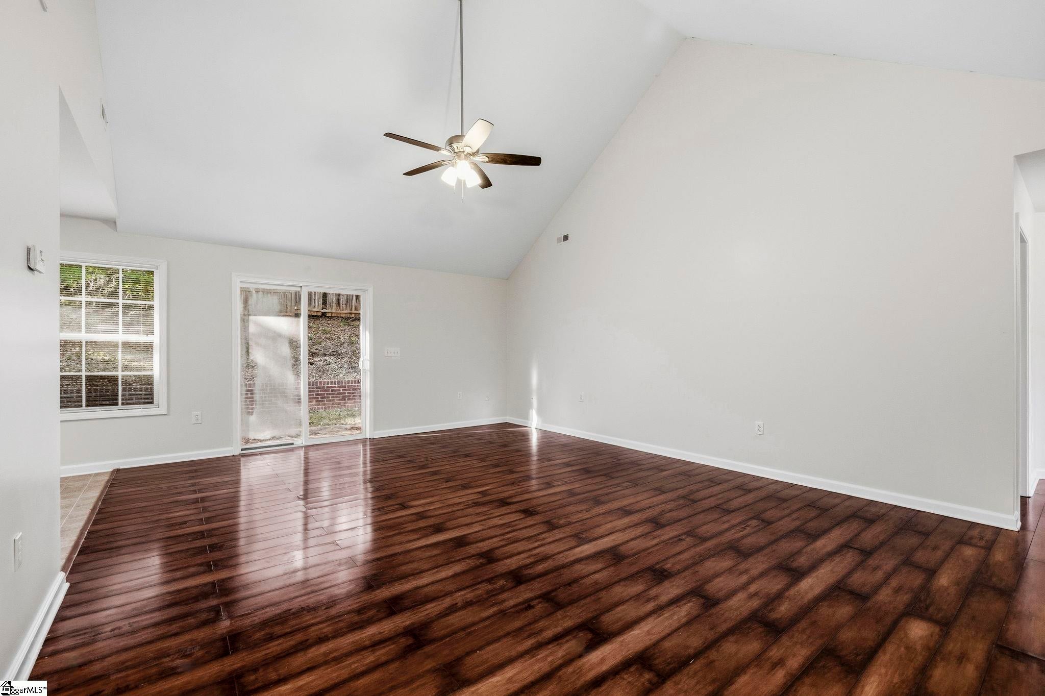 304 Rivereen Way