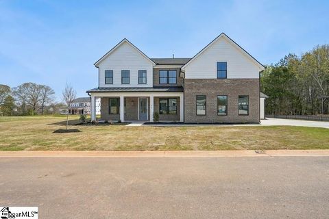 215 Dapple Lane Simpsonville SC 29681