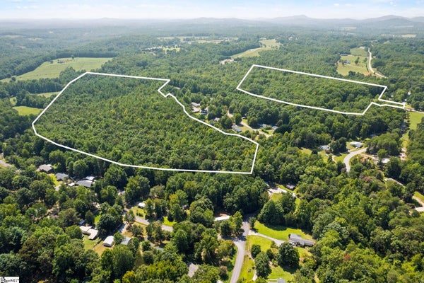 DIWA DR, EASLEY, SC 29640 - Image 2e3a2e3be1c64e5acd1de8a95b811b20/3016594406