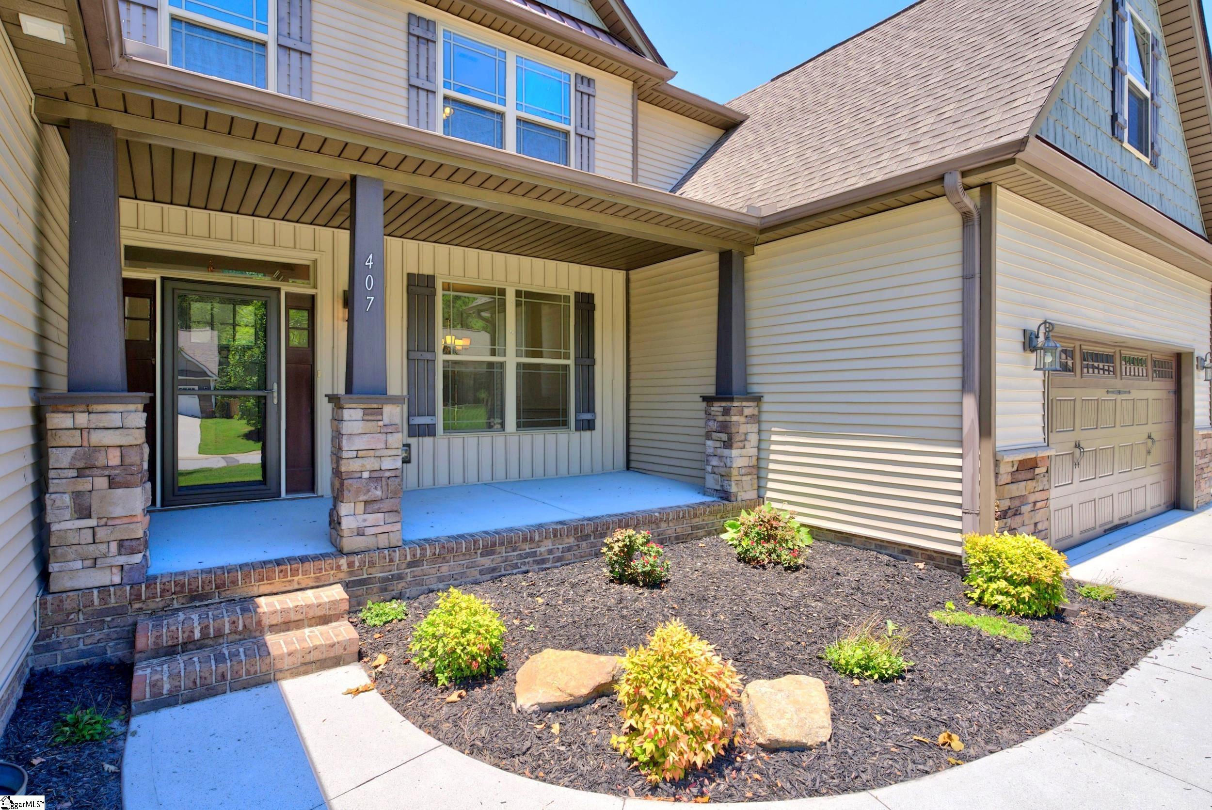 407 Oak Ridge Place