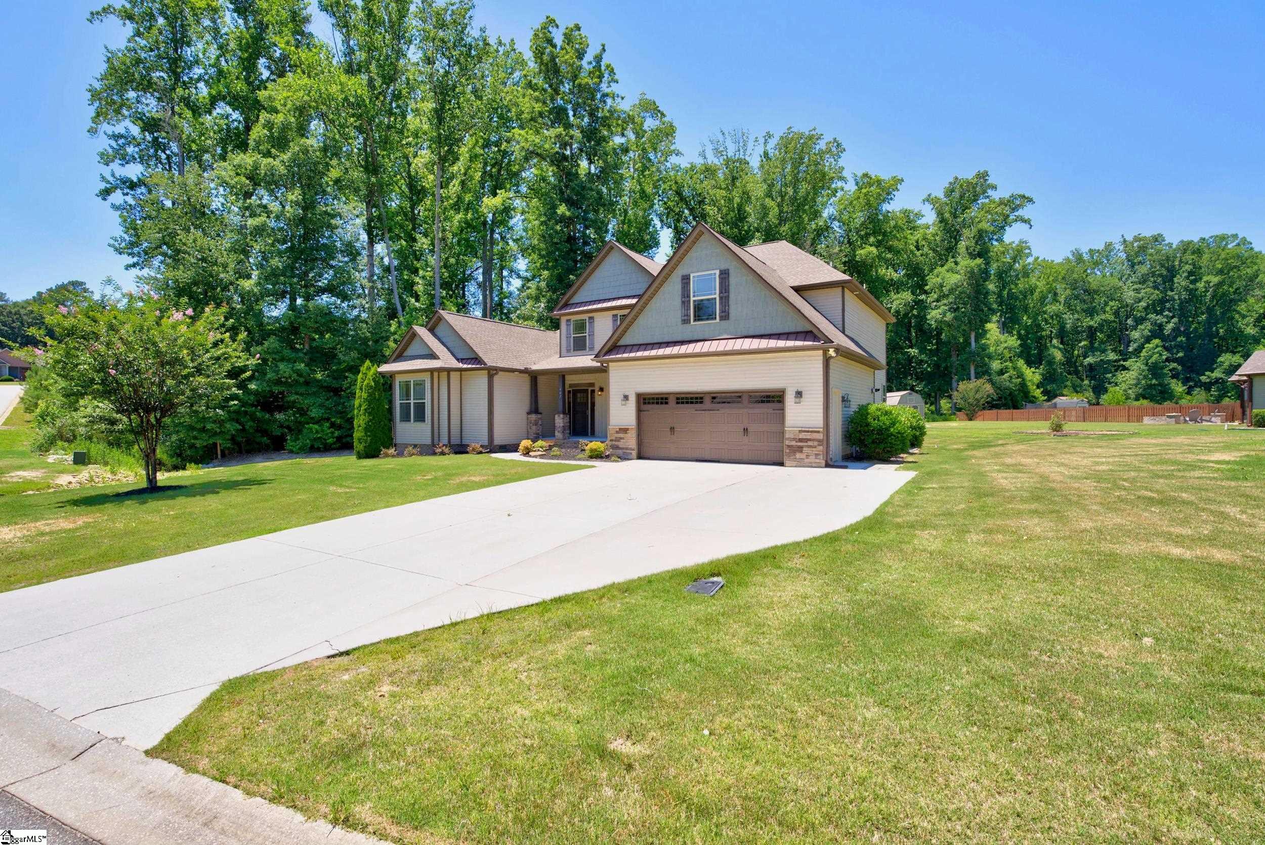 407 Oak Ridge Place