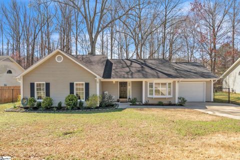 Photo of 104 Boxelder Lane, Simpsonville, SC 29680 (MLS # 1584501)
