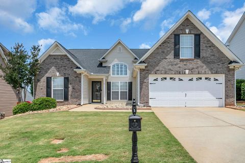 Photo of 132 Saint Johns Street, Simpsonville, SC 29680 (MLS # 1592638)